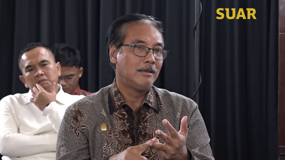 Between Demographic Bonus and Global Needs