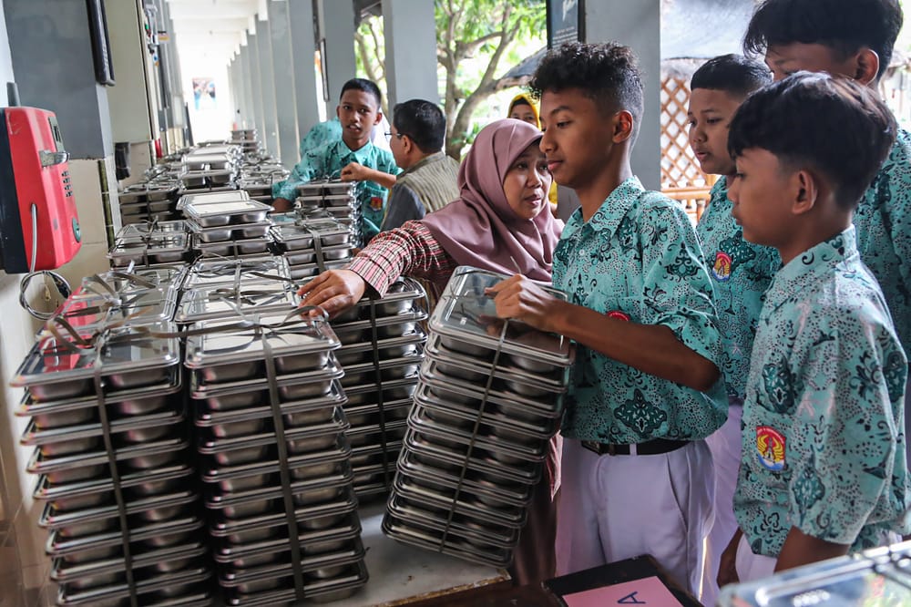 Mayoritas Responden Nilai MBG Belum Sesuai Harapan, Koreksi Tata Kelolanya (1)