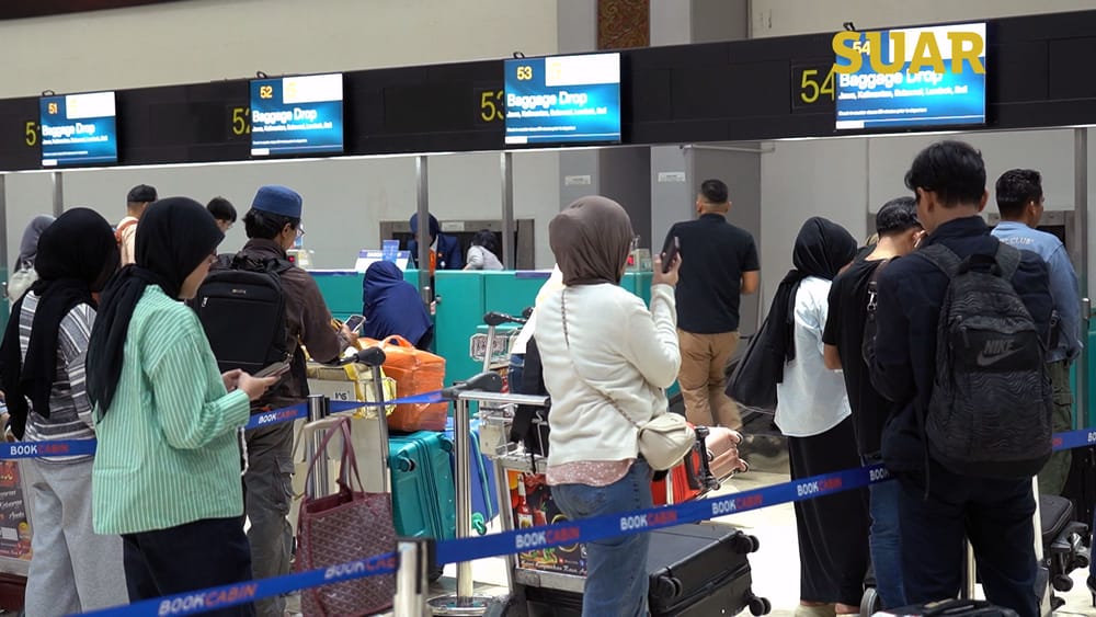 Pemudik Padati Bandara Soekarno-Hatta