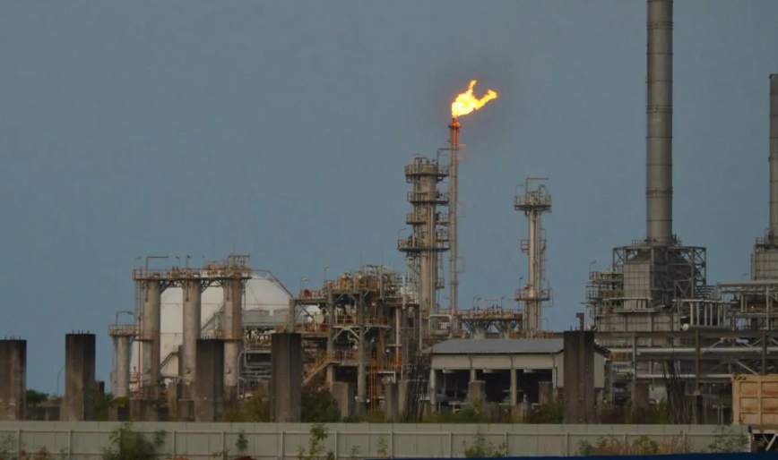 Industri Petrokimia Perlu Diversifikasi Bahan Baku Buntut Perang Iran-AS