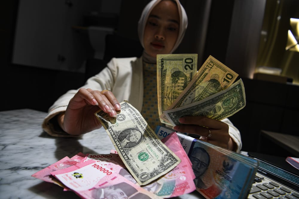 Selamatkan Kurs Rupiah, BI Modifikasi Ambang Jual-Beli Dollar AS