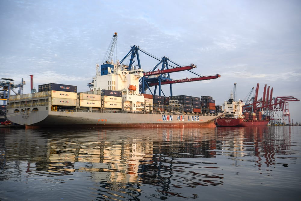 Neraca Dagang Indonesia Surplus USD 1,27 Miliar, 70 Bulan Beruntun