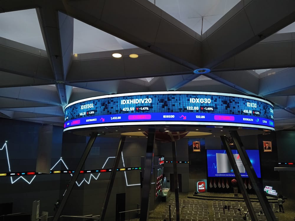Kerja Keras Pulihkan Kepercayaan Investor