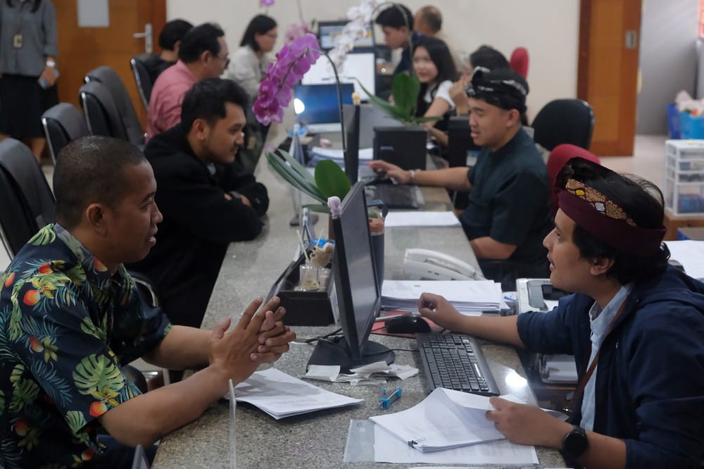 Membuka Simpul Regulasi demi Menjaga Investasi
