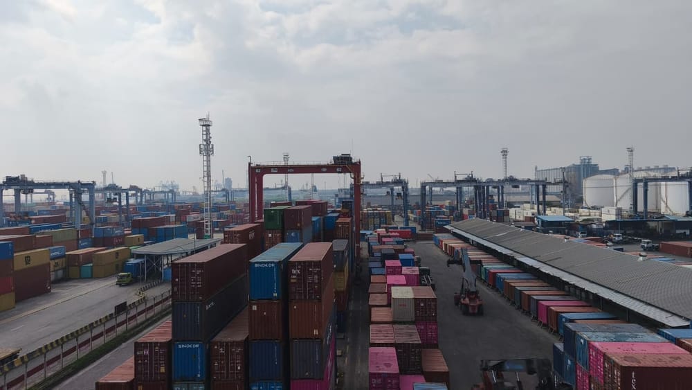 Ribuan Kontainer Menumpuk di Tanjung Priok, Importir Penumpuk Barang Terancam Denda