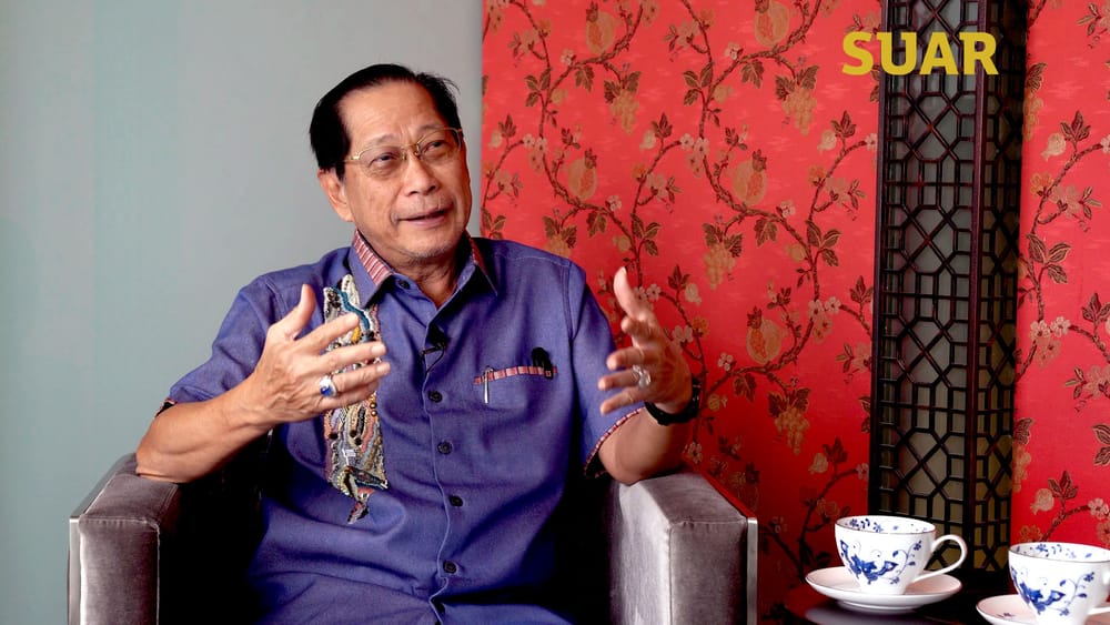 MELINTASI 3 KRISIS: CATATAN KEPEMIMPINAN JAHJA SETIAATMADJA