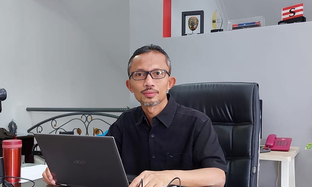 Menata Logistik Bersama Setijadi