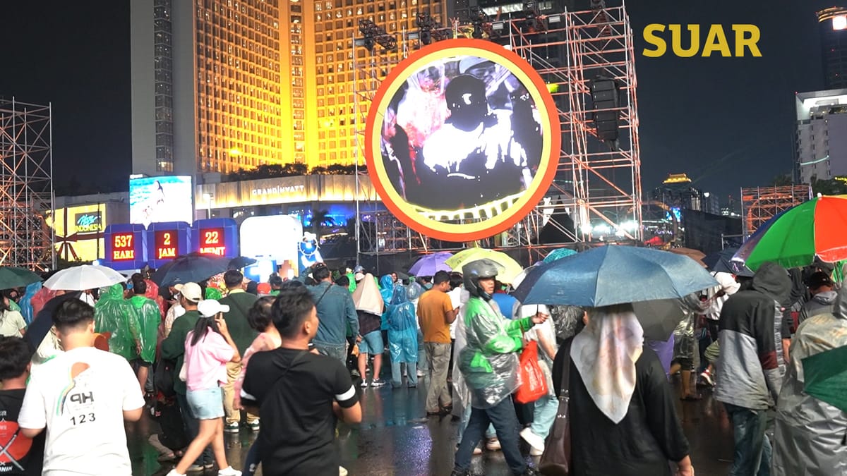 Suar Api Tanpa Kembang Api, Perayaan Tahun Baru di Bundaran HI Tetap Meriah