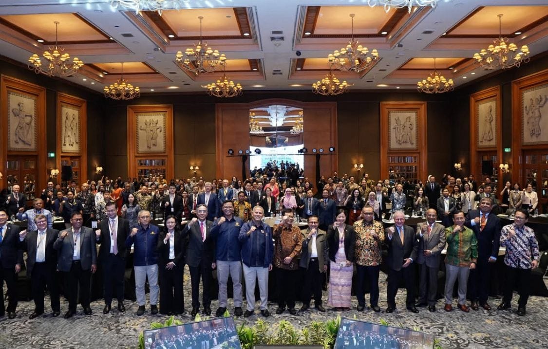 Discussing Regional Fiscal Discourse at 16th Annual Conference Asia-Pacific Tax Forum