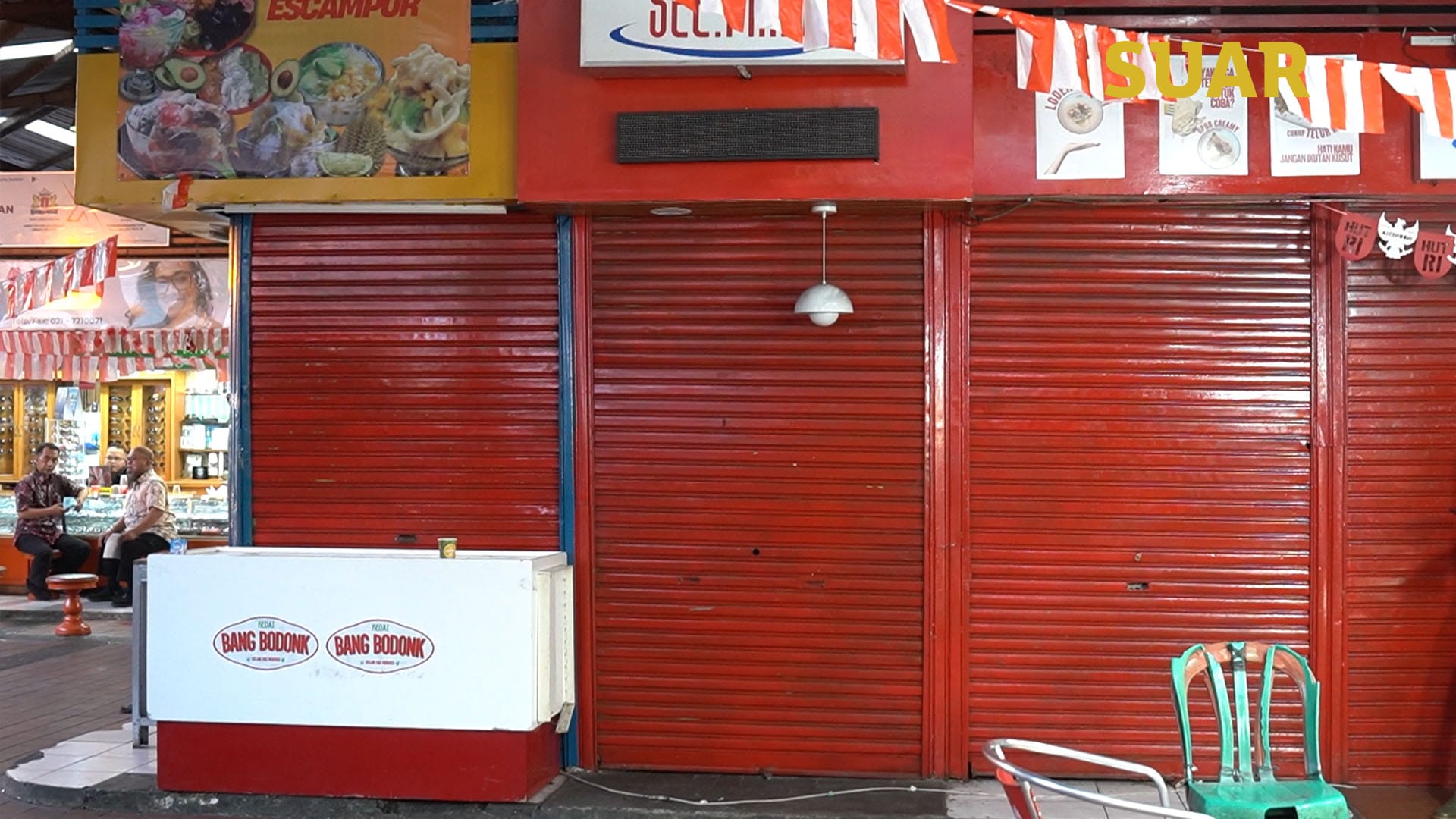 Pedagang di Kios  Plaza 2  Blok M Sepi Pembeli