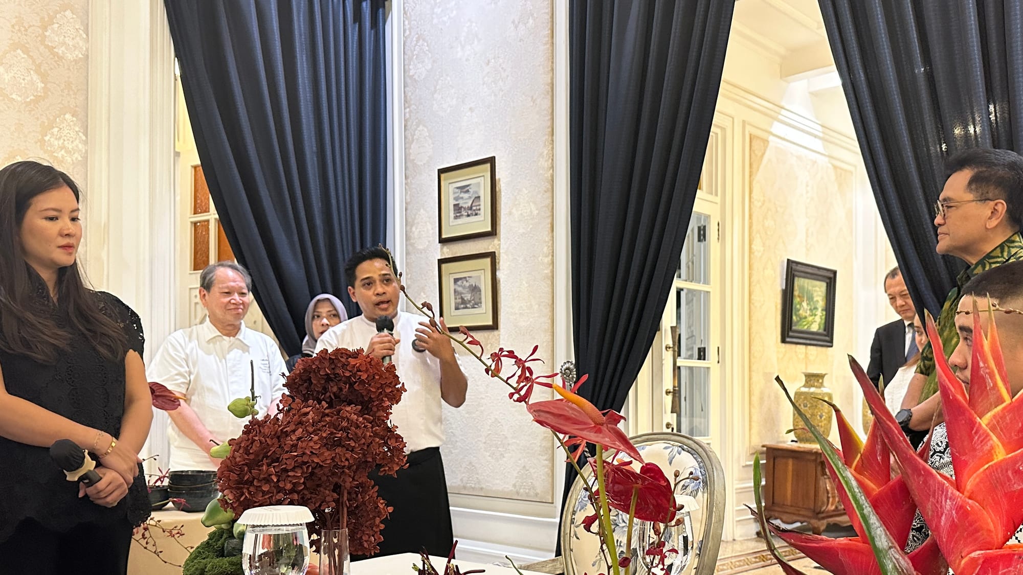 Memanjakan Lidah,  Mengeratkan Dua Bangsa