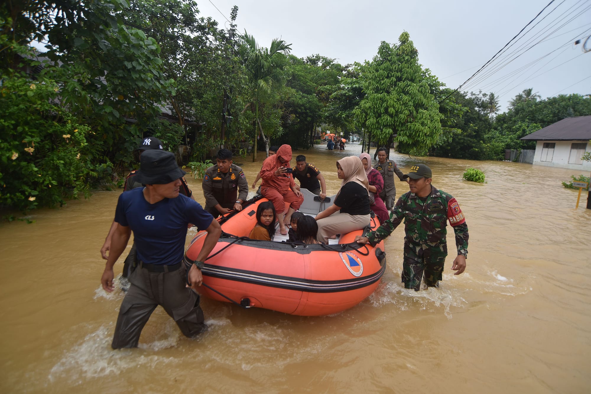 Lingkungan Selamat, Dunia Usaha Sehat