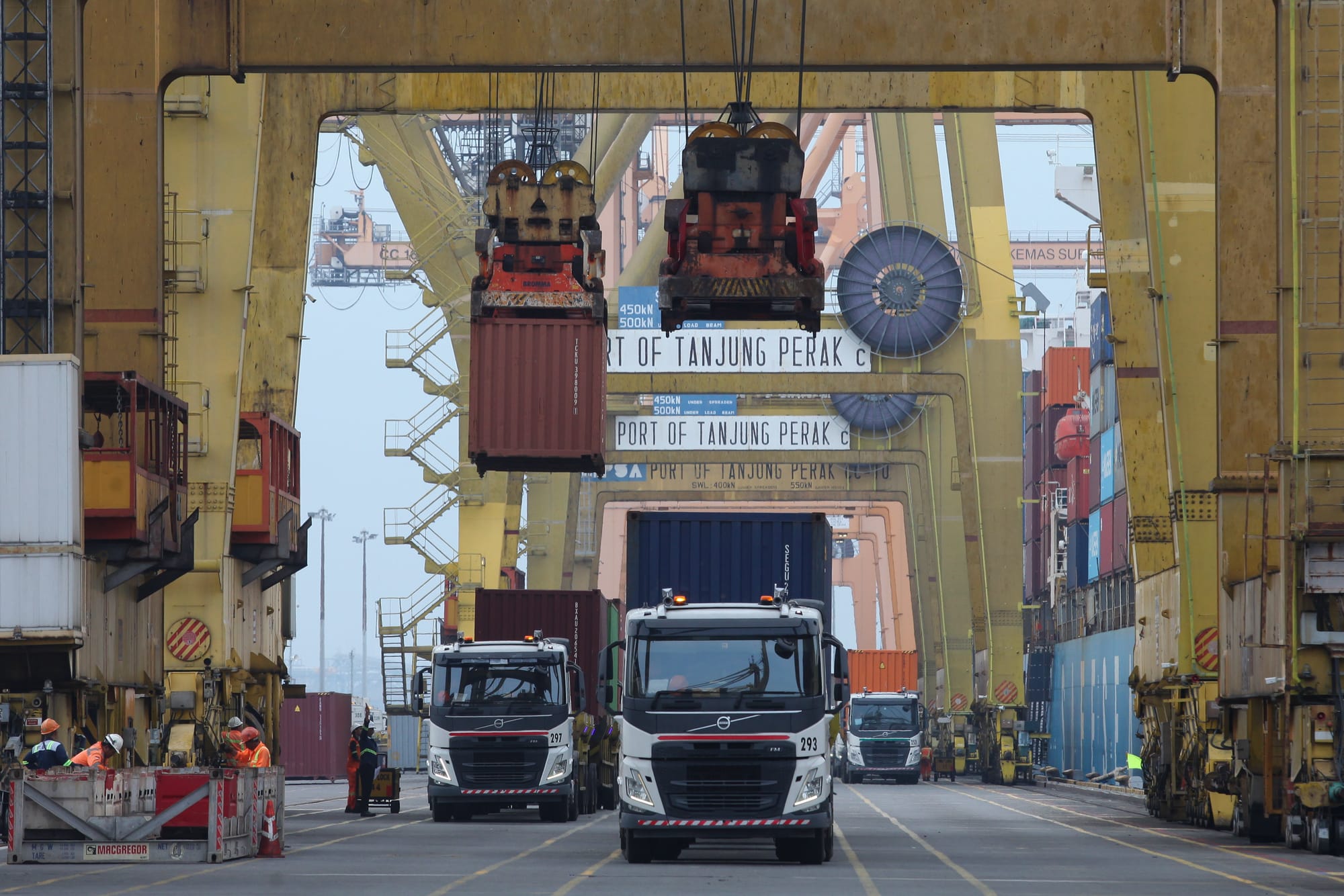 Penguatan Konektivitas Rel dan Maritim Tekan Biaya Logistik