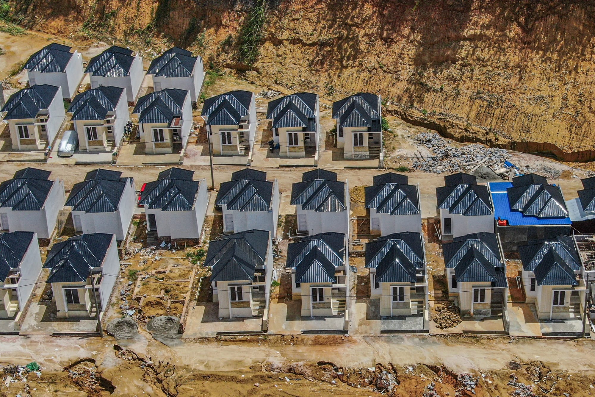 Ringkasan Eksekutif: Mencari Jalan Properti Berkembang