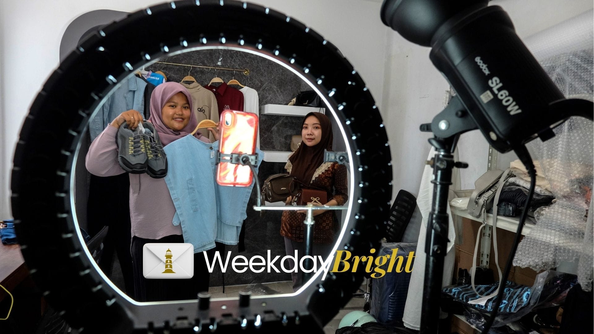 Transformasi Belanja Online, Laju Ekspor Mobil, Kisah Sukses Pengusaha Muda