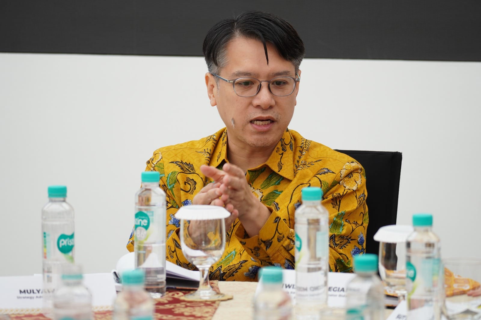 Kegemaran Mulyawan Gani Berkreasi dari Lego ke Furnitur