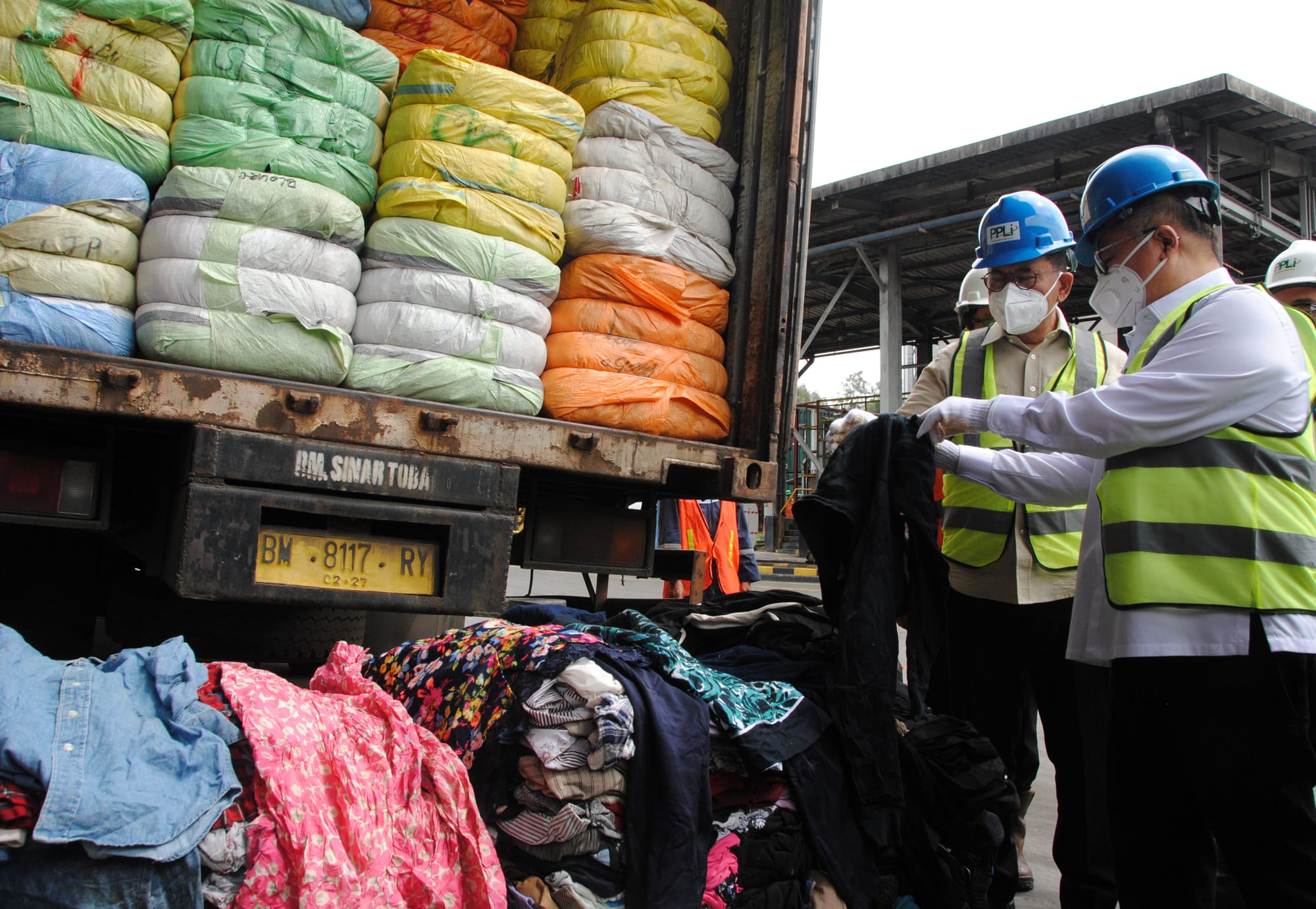 Mencari Titik Tengah Persoalan Impor Pakaian Bekas dan Penyelamatan Industri Tekstil Nasional