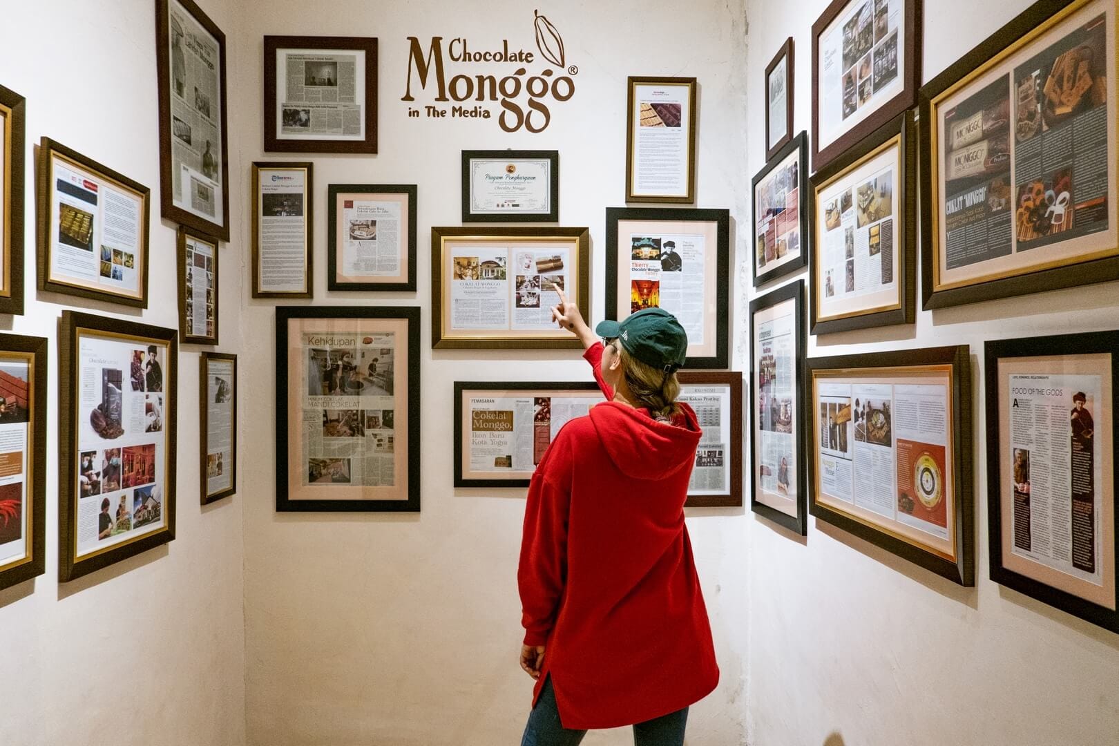 Menjual Cokelat dengan Edukasi (4)