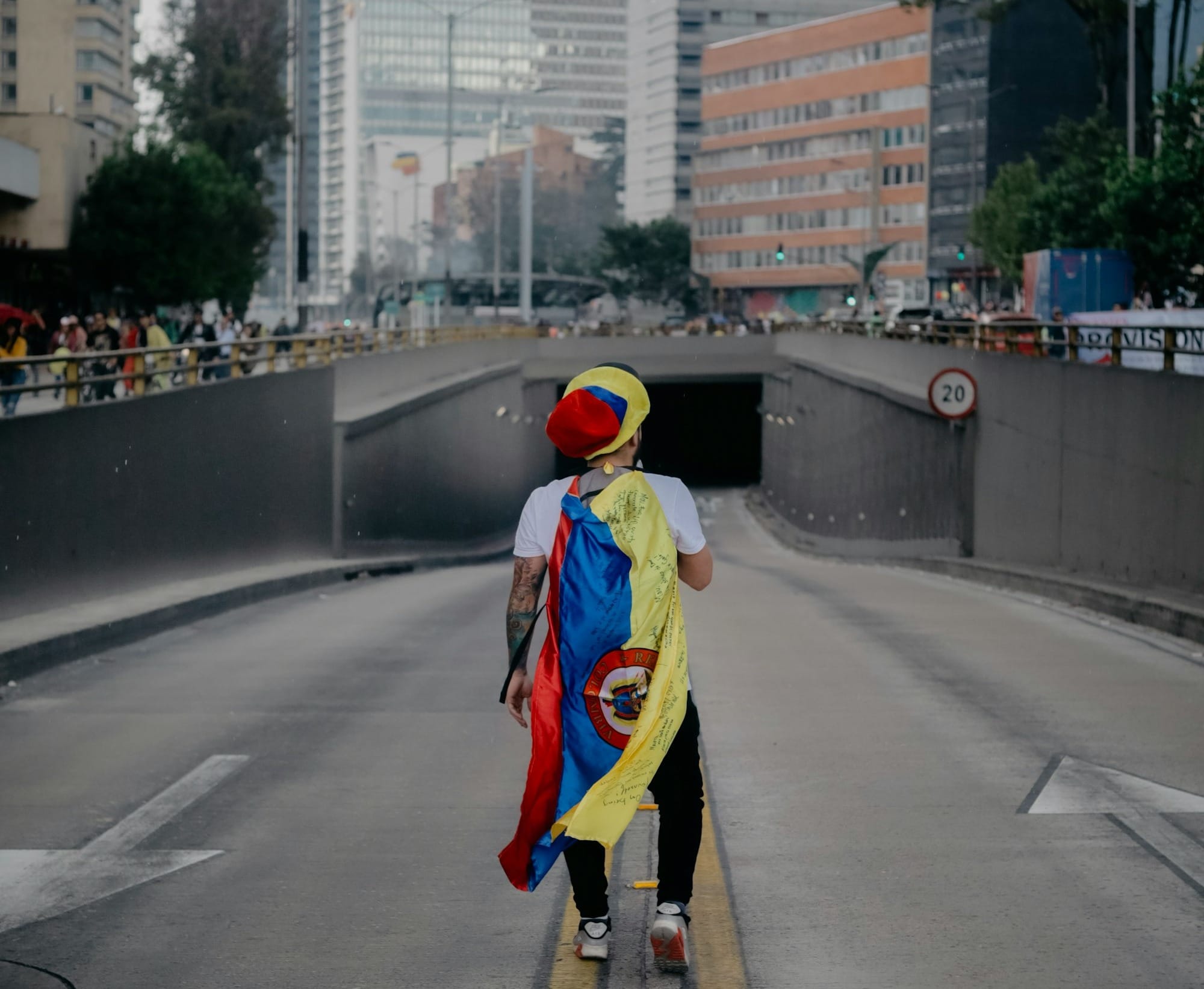 Buah Konflik AS-Venezuela ke Indonesia: Fluktuasi Harga Minyak, Harga Emas, dan Nilai Tukar Rupiah