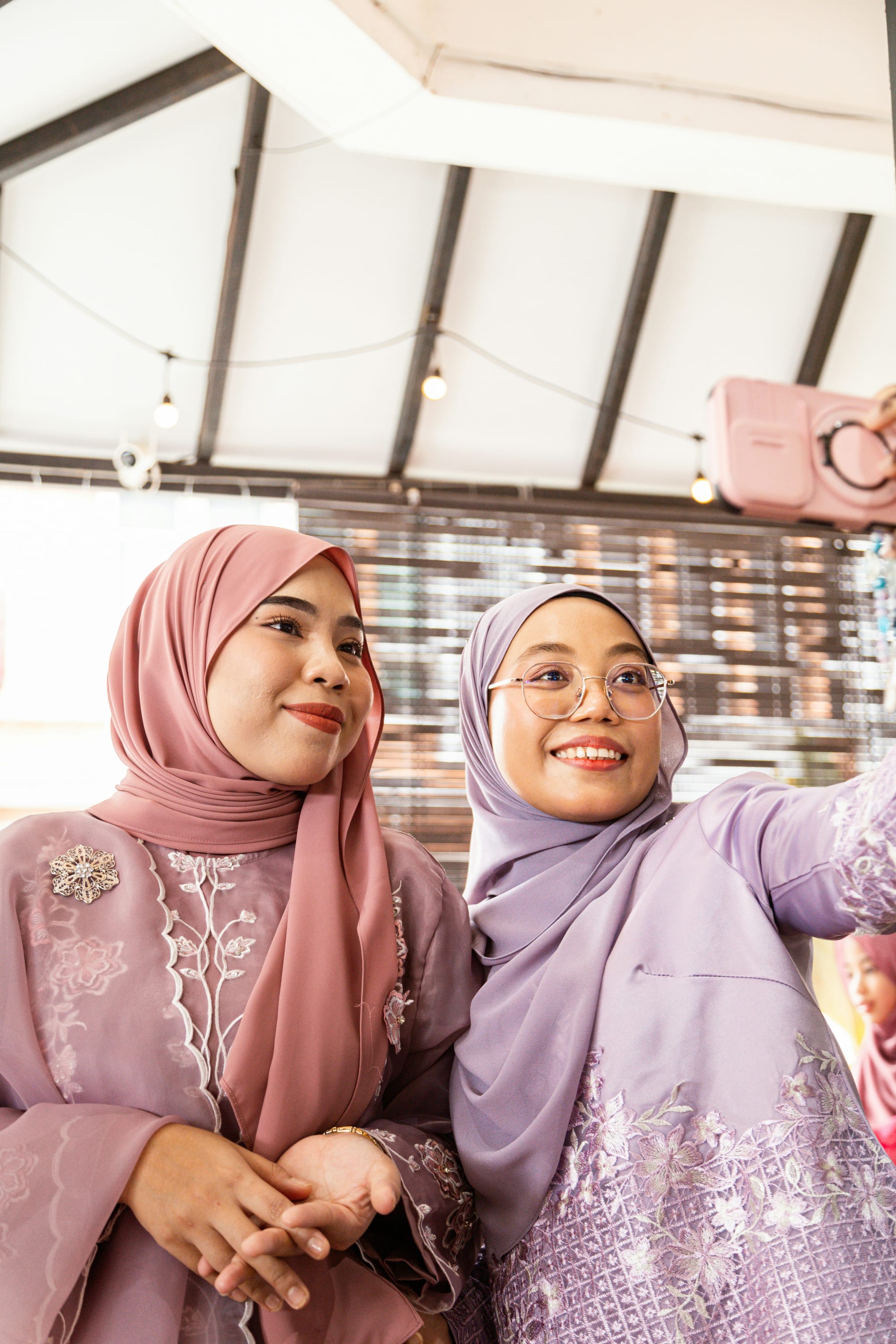 Anomali Positif Perkembangan Ekonomi dan Keuangan Syariah