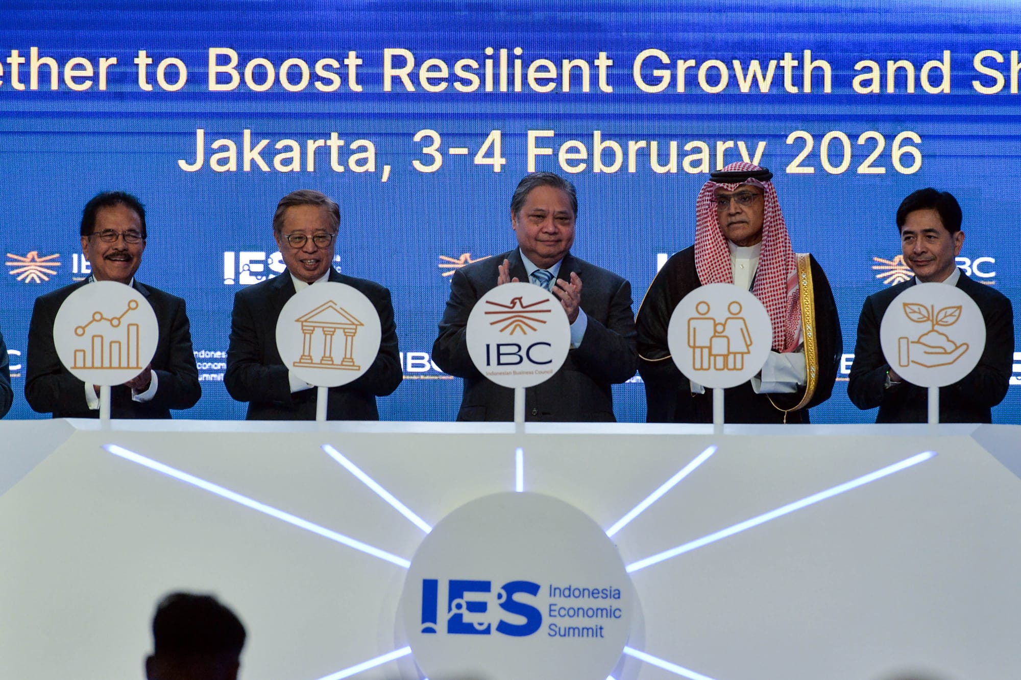 Resep Menggapai Pertumbuhan di Tengah Disrupsi dalam 7 Perspektif