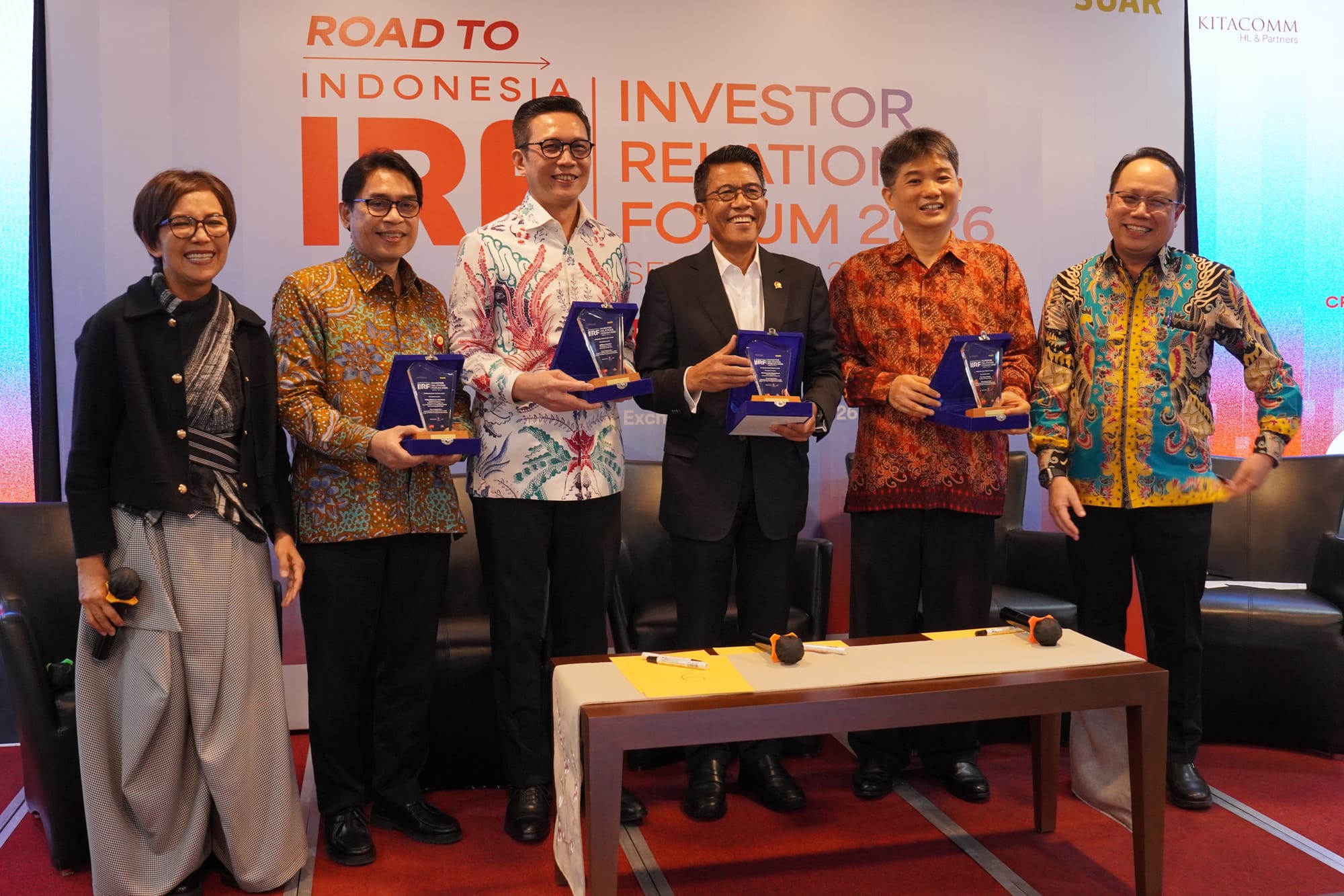 Berdaya Saing Global Lewat Keterbukaan (1)