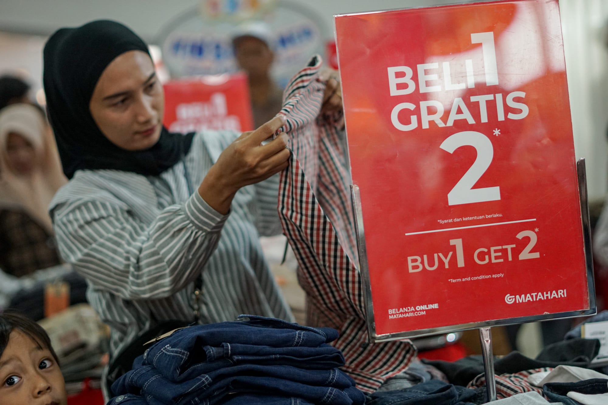 Momentum Lebaran Dorong Penjualan Mobil dan Garmen