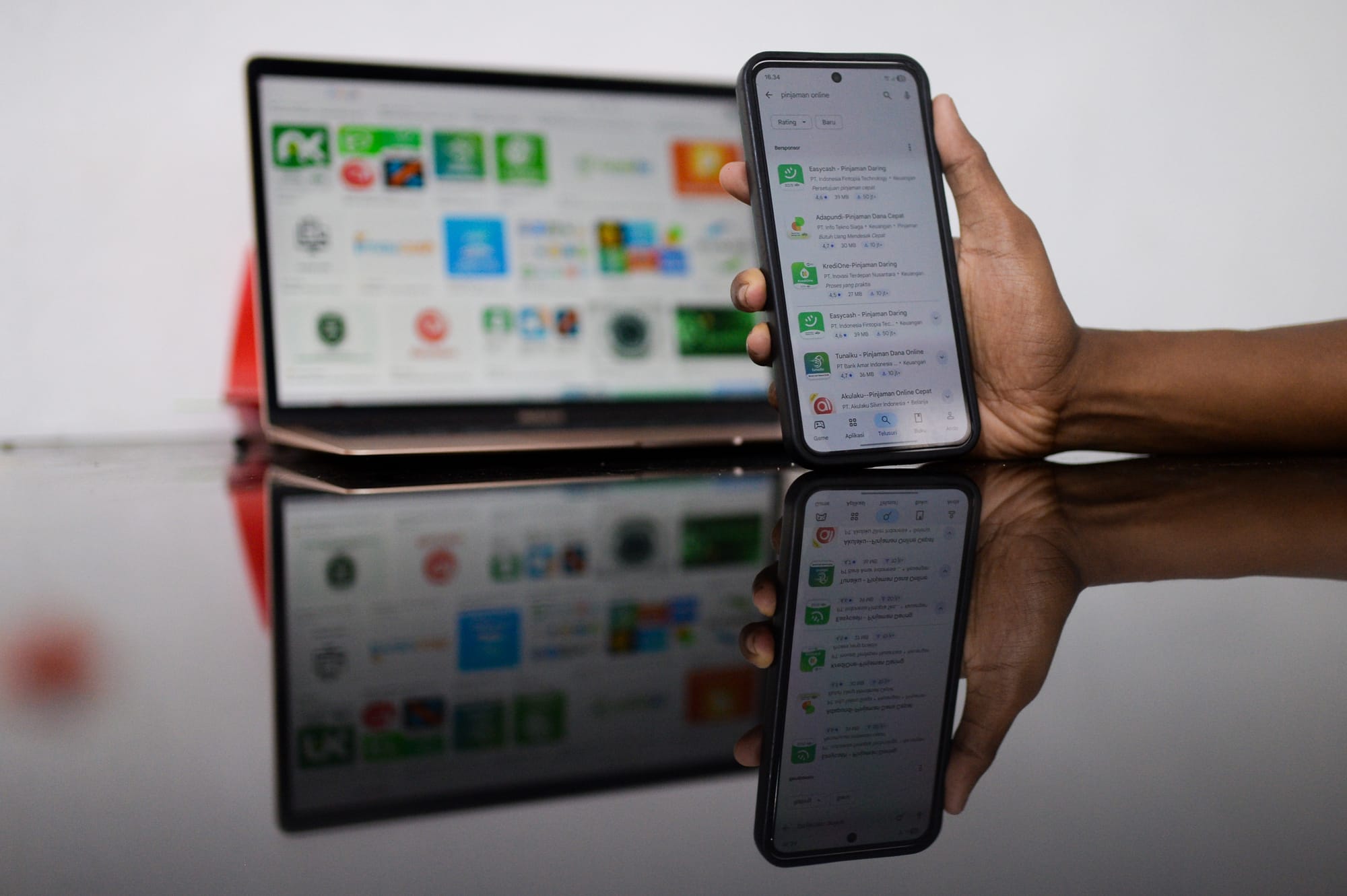 Putusan KPPU Tekan Kepercayaan Lender Pinjol