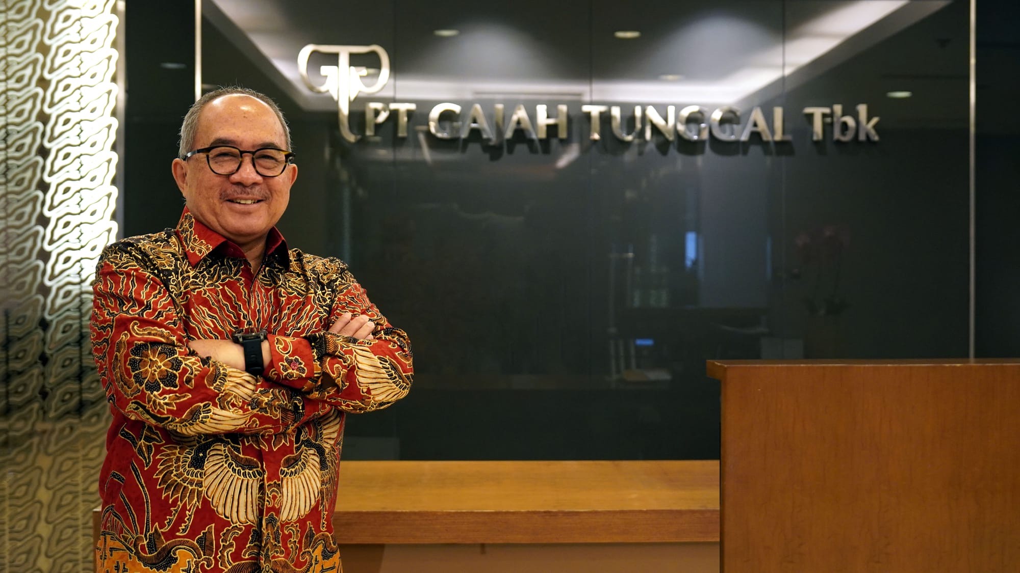 Suryopratomo, Dari Wartawan, Duta Besar Hingga Gerakkan Gajah Tunggal
