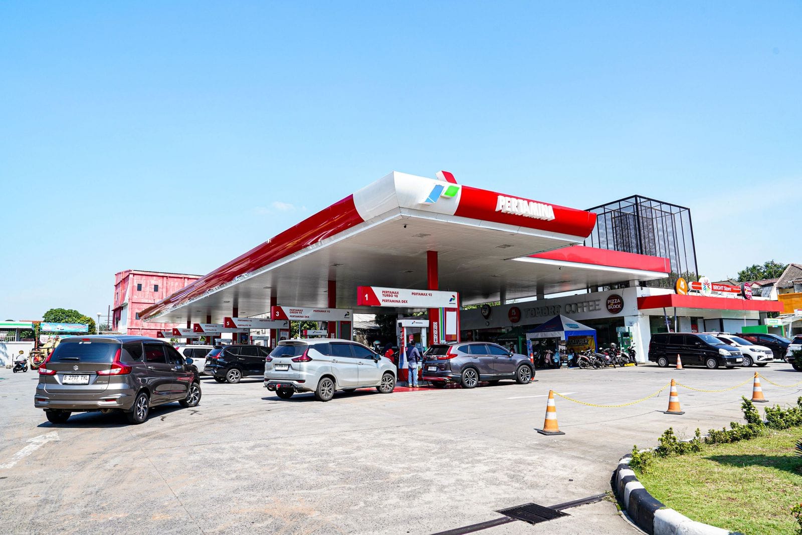 ‎Menakar Dampak BBM Turun di Tengah Tekanan Rupiah dan Logistik