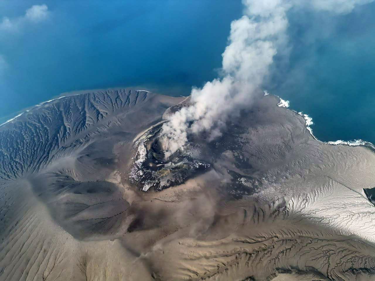 Erupsi Gunung Anak Krakatau dan Dampak Aktivitas Ekonomi
