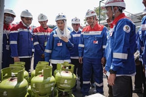 Pertamina Patra Niaga Terima Kunjungan Wamendag, Jamin Keamanan Produk Elpiji Dengan Terapkan Standar BDKT di SPBE Seluruh Indonesia