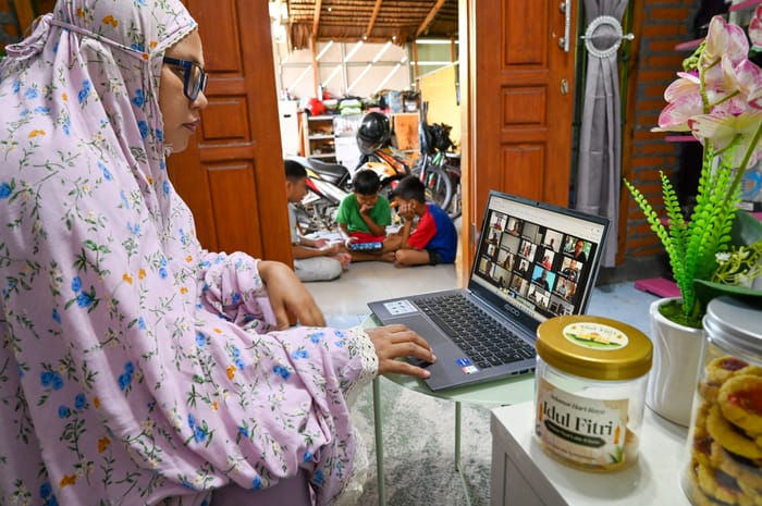 Pemerintah Tetapkan Pekerja Bisa WFH Tiap Jumat