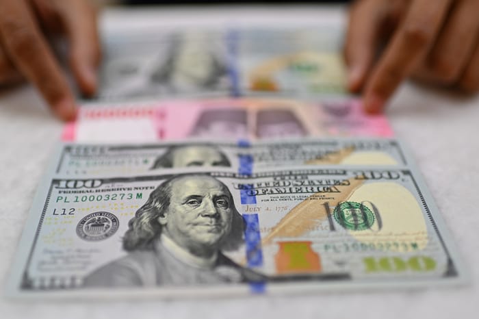 Simulasi Dampak Kurs Dollar AS  Rp20.000 dan Kekhawatiran Pengusaha