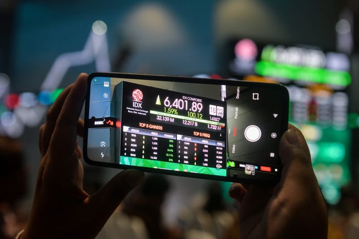 IHSG Berpeluang Naik, Namun Fundamental Pasar Masih Dibayangi Risiko